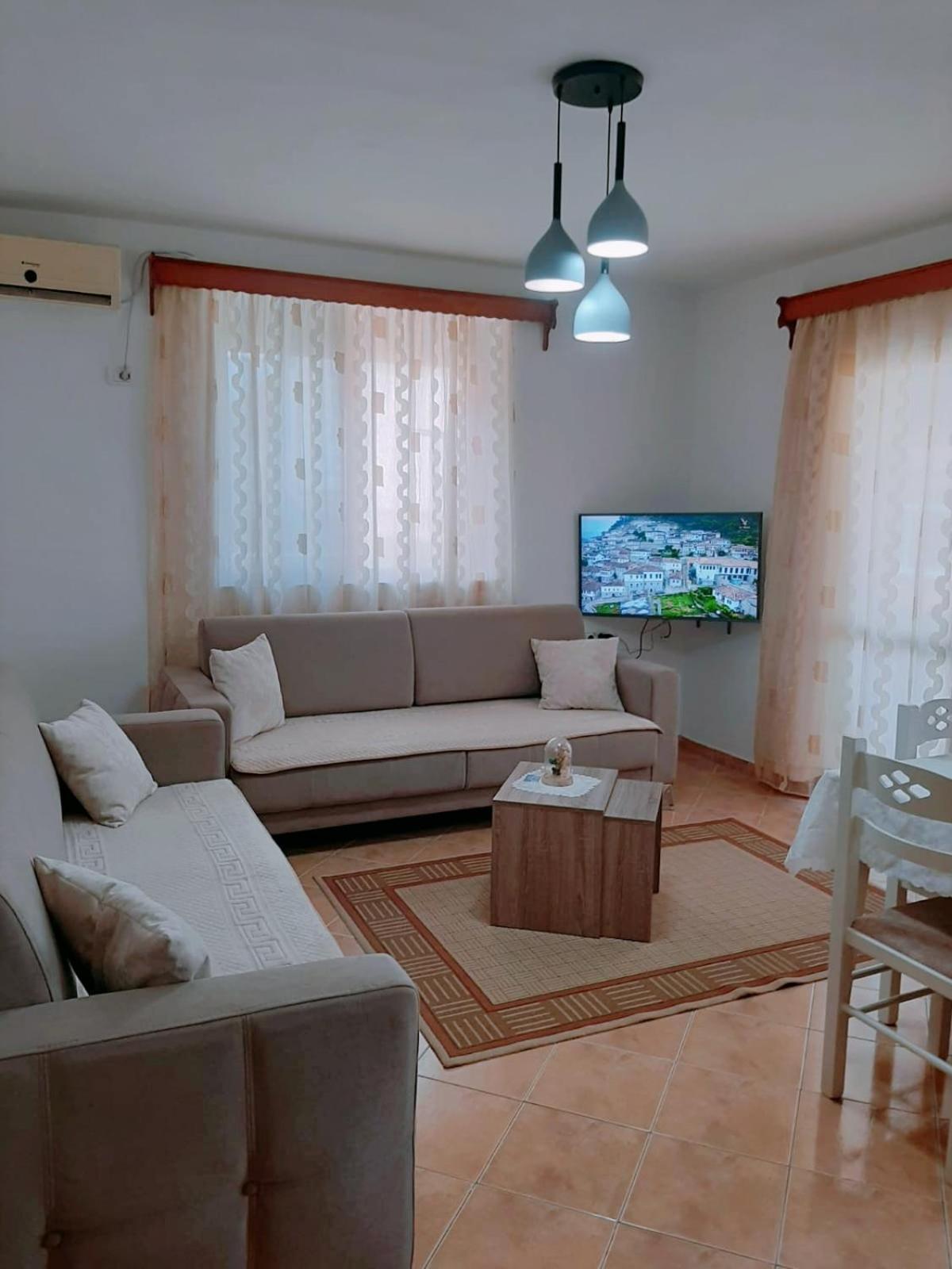 Vangert Apartment Berat Exterior photo