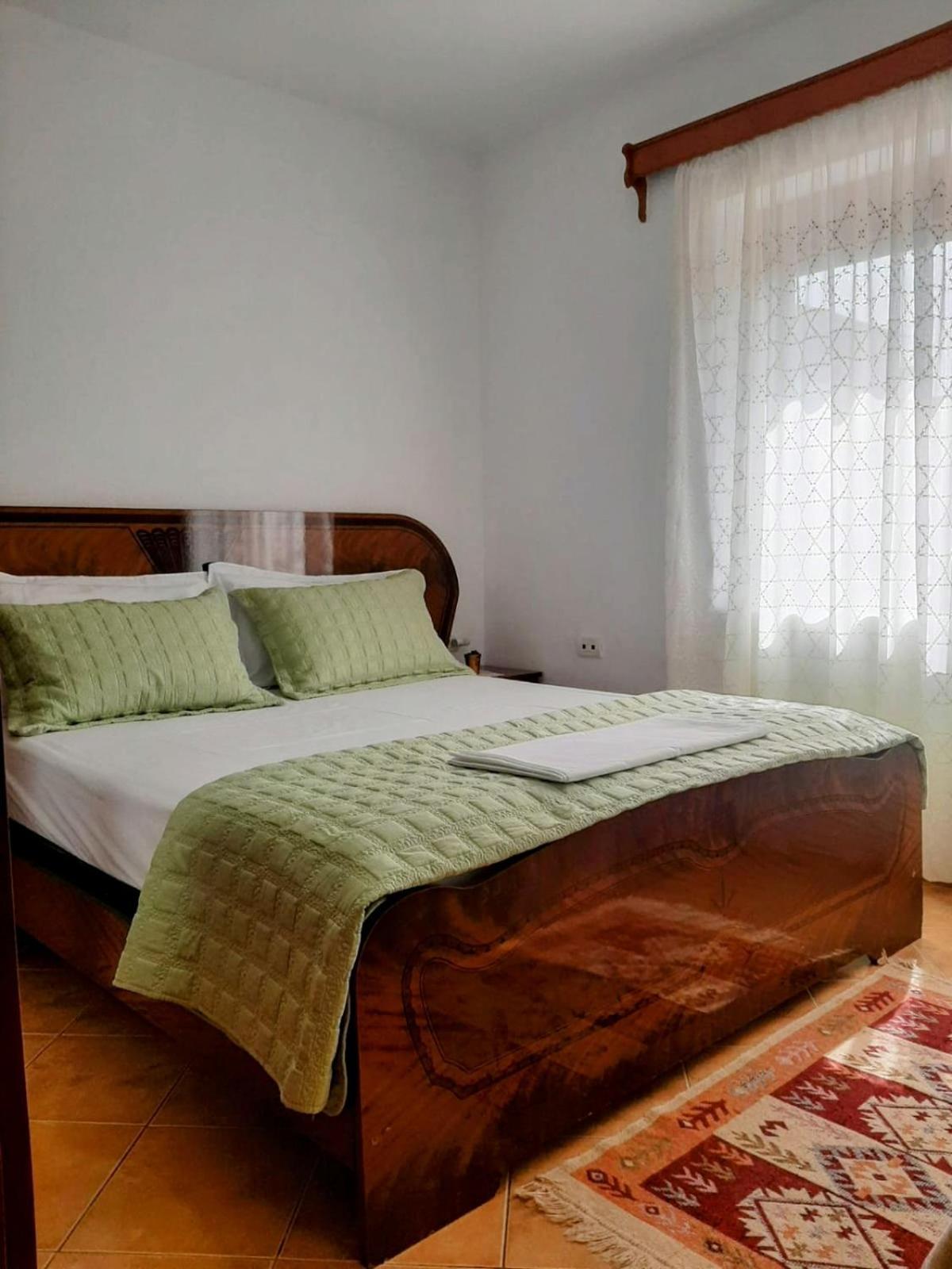 Vangert Apartment Berat Exterior photo